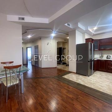 Антоновича вул. (Горького), 72