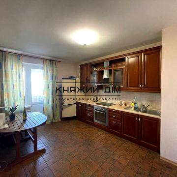 Микільсько-Слобідська вул., 4-В