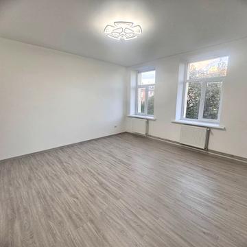 Обліски вул., 12