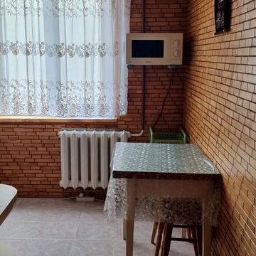 Академіка Корольова вул., 69/1