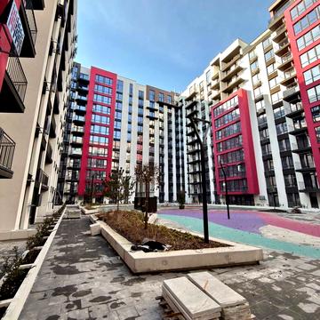 Романа Левицького вул., 4