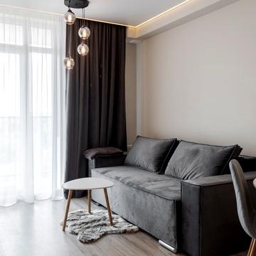 Героїв Майдану вул., 1