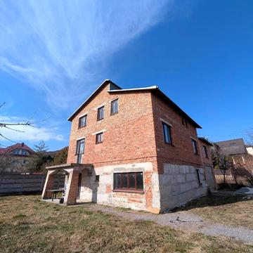 Винниченка вул.