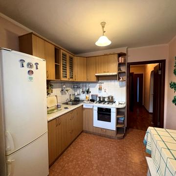 Архітектора Вербицького вул., 4