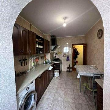 Сімї Глодан вул., 43