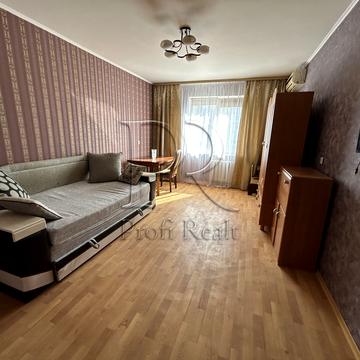 Миколи Закревського вул., 97