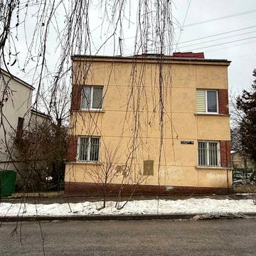 Ніжинська вул., 28