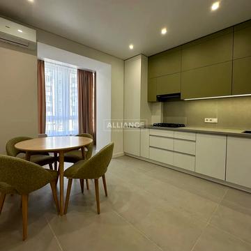 Незалежності вул., (Будинок 2)