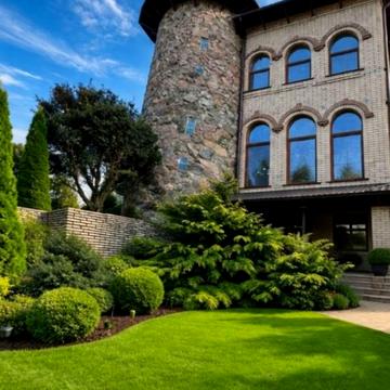 Авіаторів вул., 68