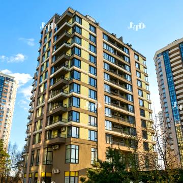 Василя Симоненка вул., 38