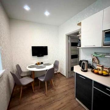 Миру вул., 25