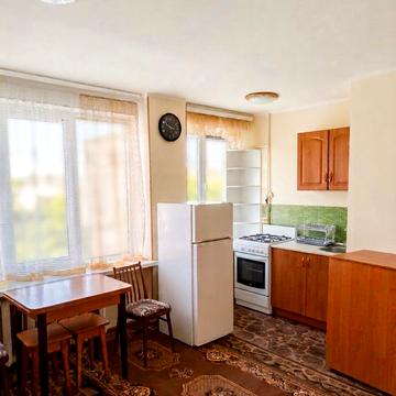 Смілянська вул., 19