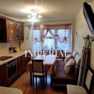 Святошинська пл., 1