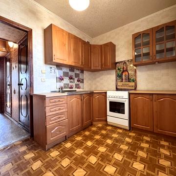 Ревуцького вул., 18