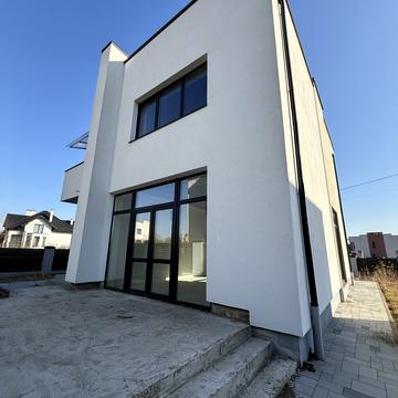 Грабовського, 30 а