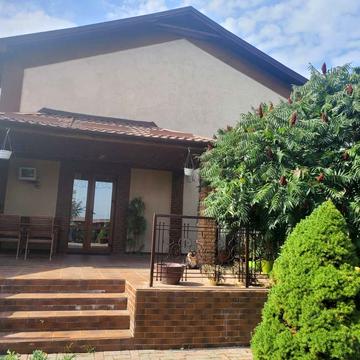 Виноградна вул.