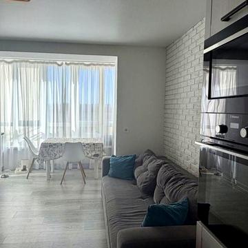 Жулянська вул., 1-Д