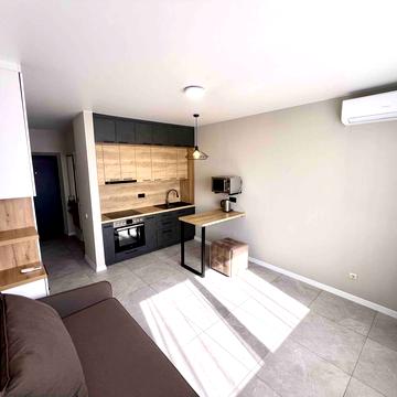 Героїв Небесної Сотні просп., (Будинок 20/9)