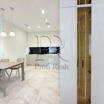 Андрія Верхогляда вул. (Михайла Драгомирова), 15