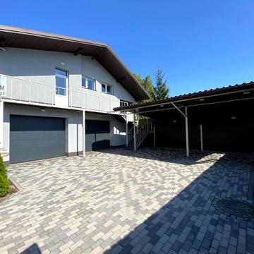 Центральна вул., 1