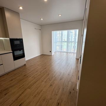 Анни Валентинович вул. (Брюллова), 10