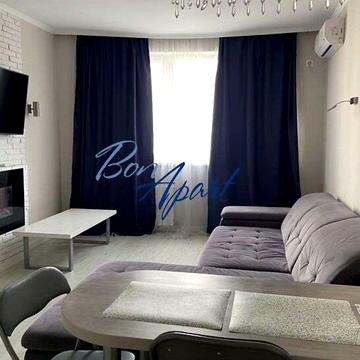 Деміївська вул., 13