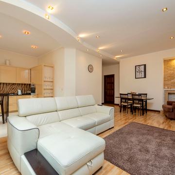 Олеся Гончара вул., 37-А