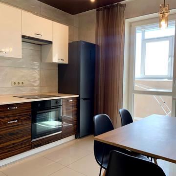 Драгоманова вул., 8