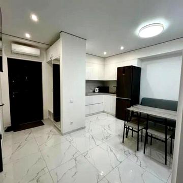 Літературна вул., 8