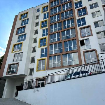 Очеретяна вул., (Будинок)