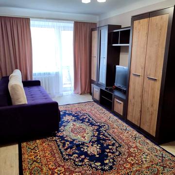 Камянецька вул., 75