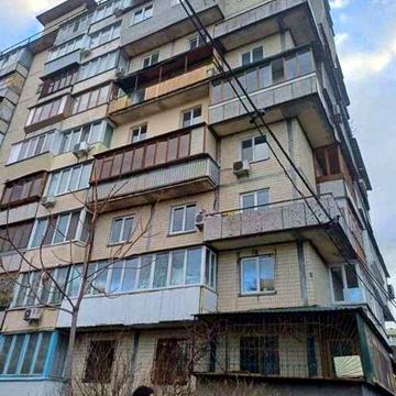 Оболонський просп., 10