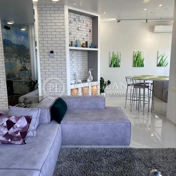 Степана Рудницького вул. (Академіка Вільямса), 3/7