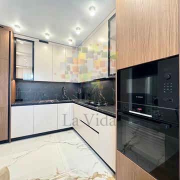 Капушанська вул., 150