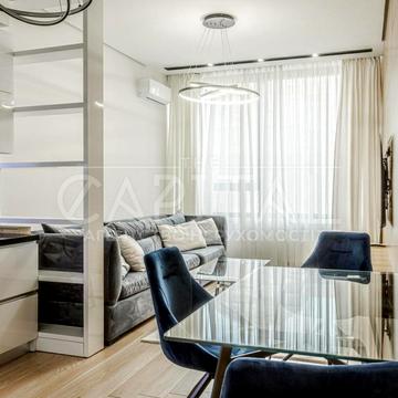 Ділова вул. (Димитрова), 1/2