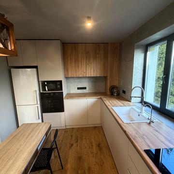 Лісова вул.