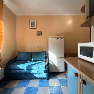 Прирічна вул., 37