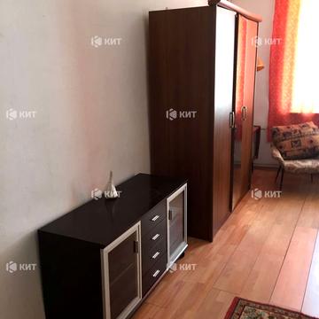 Костомарівська вул., 18