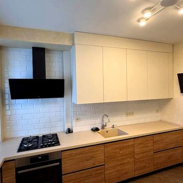 Героїв Майдану вул. (Гвардійська), 30а