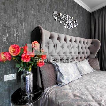 Дніпровська набережна вул., 20-А