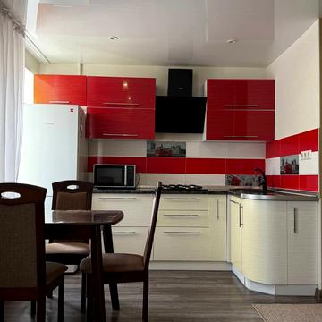 Паторжинського вул., 3