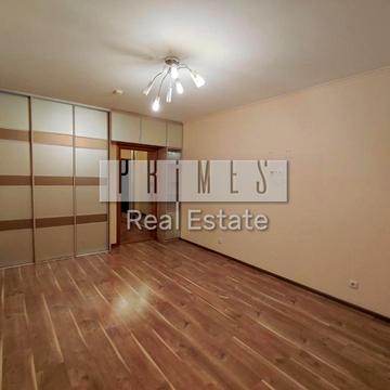 Воскресенська вул., 12-Б