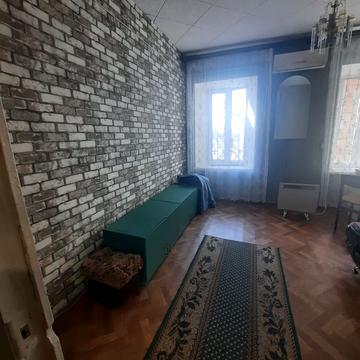 Різовська вул., 8