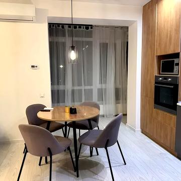 Андрія Мельника вул., 10 к4