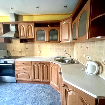 Урлівська вул., 9