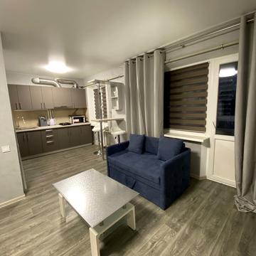 Олександра Поля просп. (Кірова), 76-Б