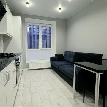 Набережна Перемоги вул., 42