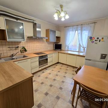 Бориса Гмирі вул., 9