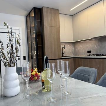 Юліана Пелеша вул., 3