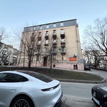 Василя Тютюнника вул. (Анрі Барбюса), 13